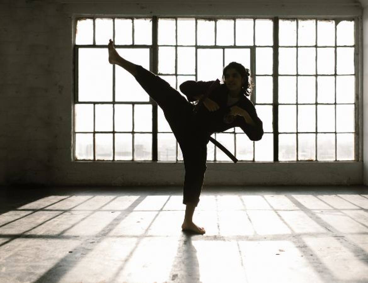 Niezbędny przewodnik po Taekwondo dla początkujących: Umiejętność, która pozostanie z Tobą na całe życie
